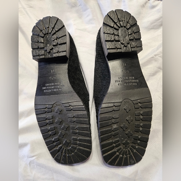 Talbots black flat shoes - Picture 3 of 3